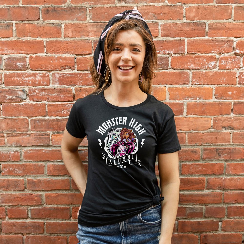 Fan wearing a Monster High alumni t-shirt